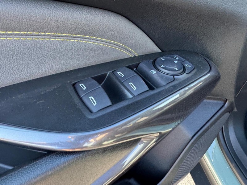 Chevrolet Trax Vehicle Full-screen Gallery Image 12