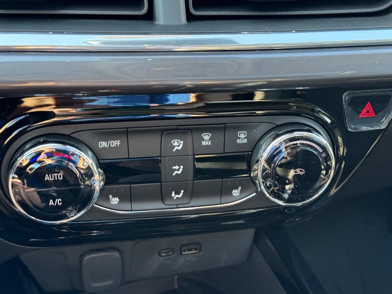 Chevrolet Trax Vehicle Full-screen Gallery Image 16