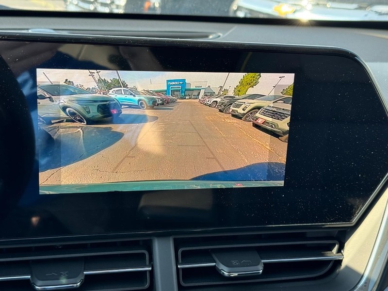 Chevrolet Trax Vehicle Full-screen Gallery Image 17