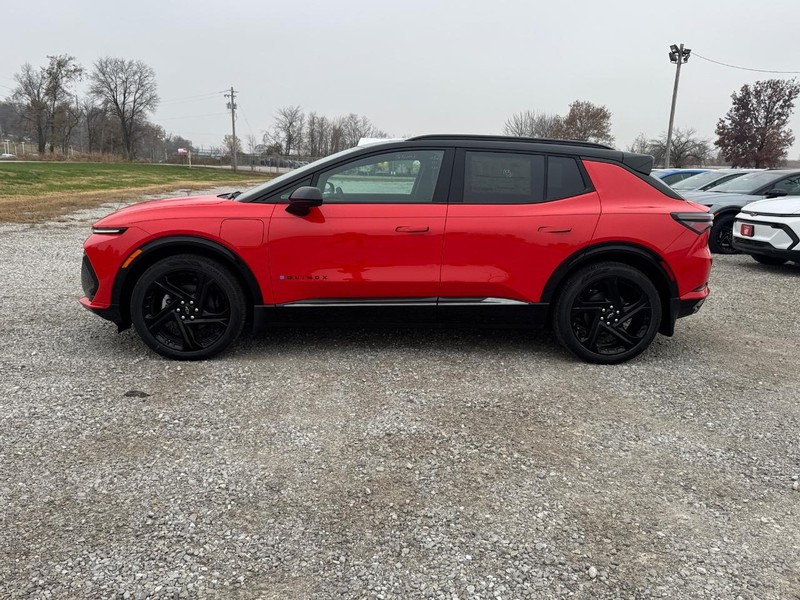 Chevrolet Equinox EV Vehicle Full-screen Gallery Image 2