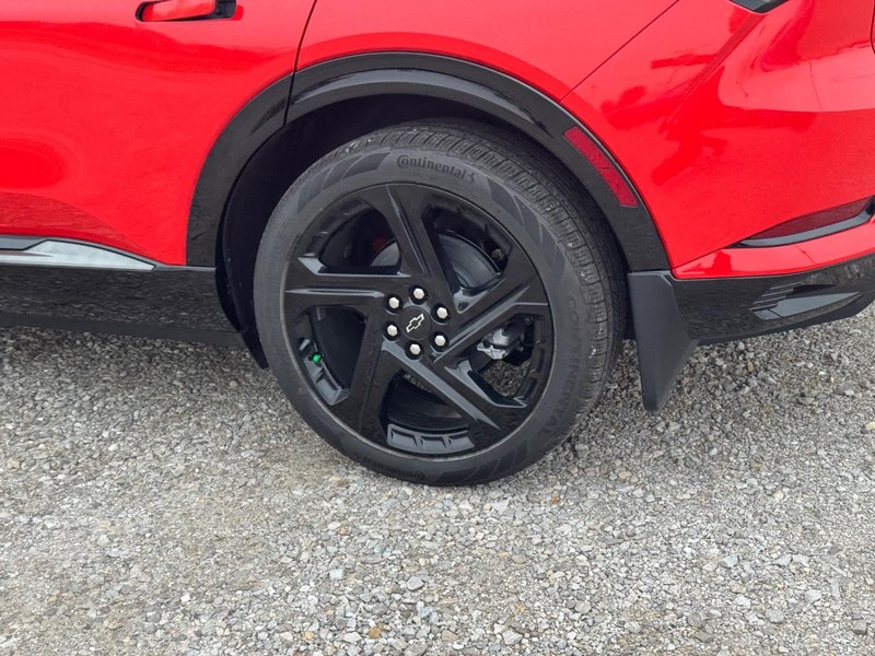 Chevrolet Equinox EV Vehicle Full-screen Gallery Image 4