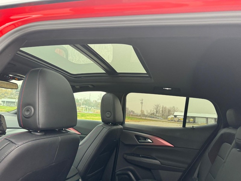 Chevrolet Equinox EV Vehicle Full-screen Gallery Image 6