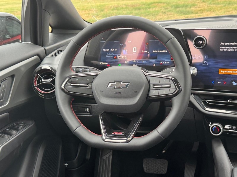 Chevrolet Equinox EV Vehicle Full-screen Gallery Image 8