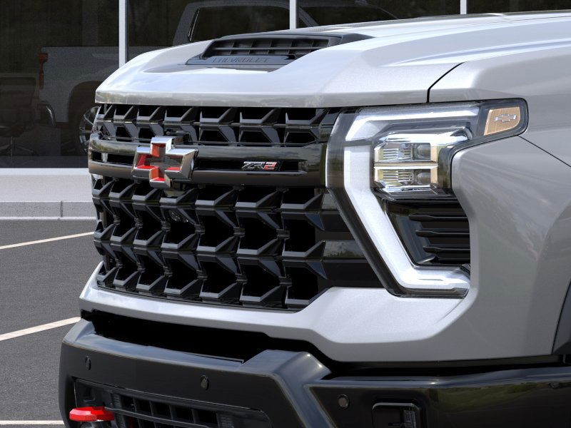 Chevrolet Silverado 2500HD Vehicle Full-screen Gallery Image 13