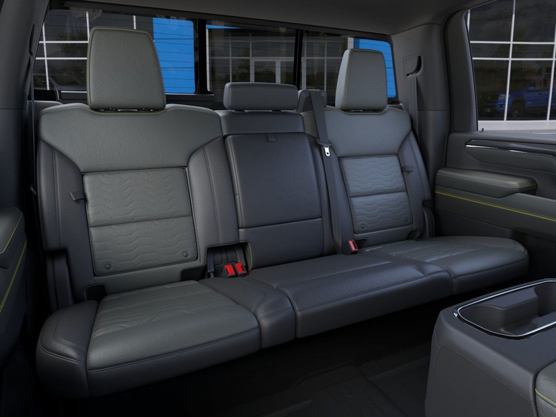 Chevrolet Silverado 2500HD Vehicle Full-screen Gallery Image 17