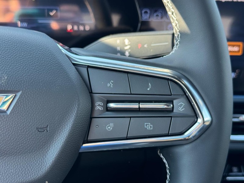 Chevrolet Equinox EV Vehicle Full-screen Gallery Image 15