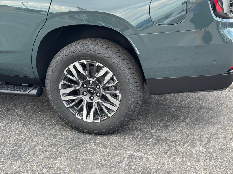 Chevrolet Tahoe Vehicle Full-screen Gallery Image 4