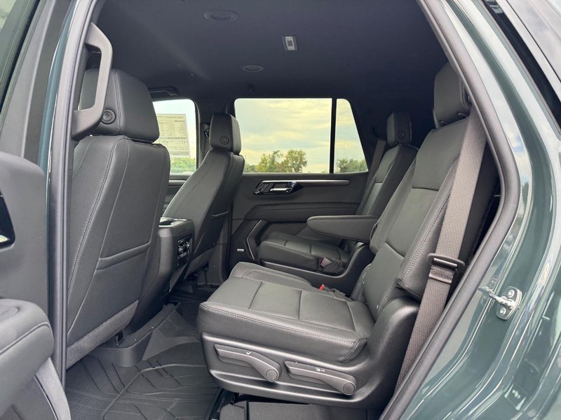 Chevrolet Tahoe Vehicle Full-screen Gallery Image 5