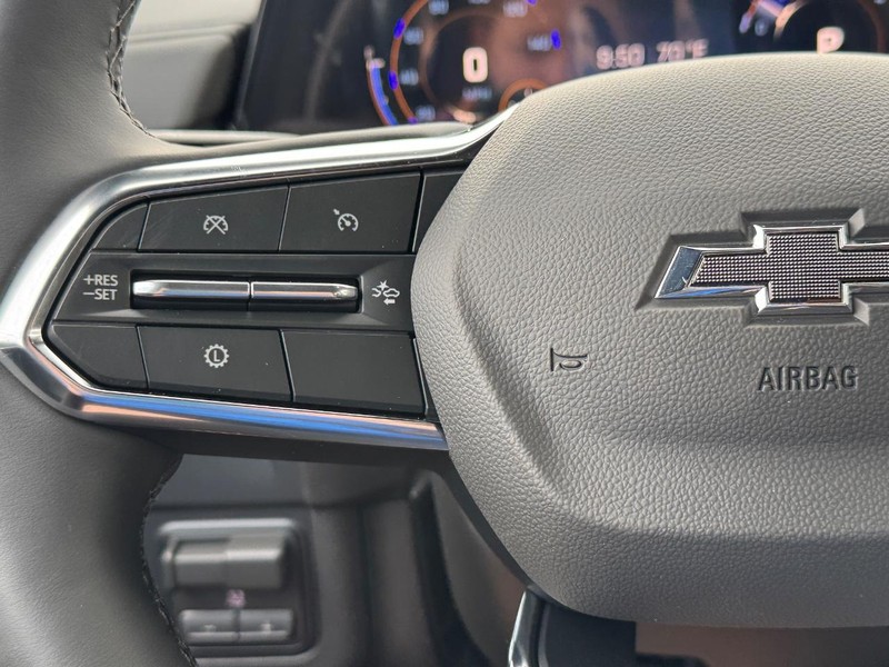 Chevrolet Tahoe Vehicle Full-screen Gallery Image 16