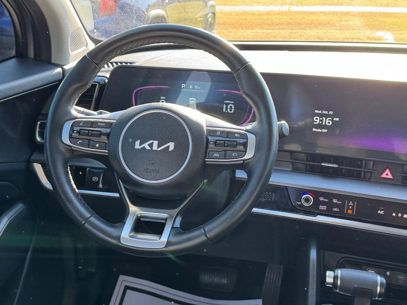 Kia Sportage Vehicle Full-screen Gallery Image 12