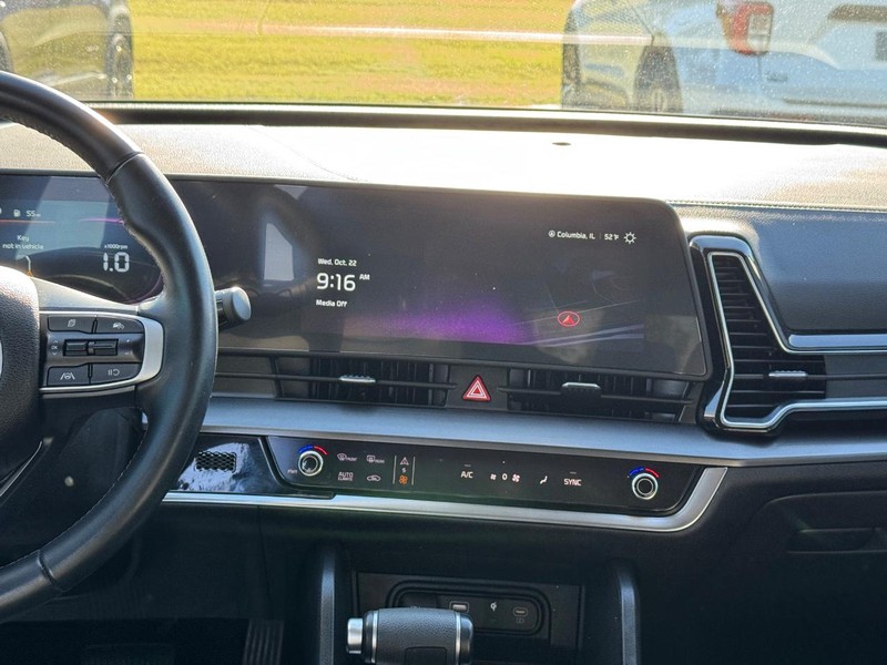 Kia Sportage Vehicle Full-screen Gallery Image 13