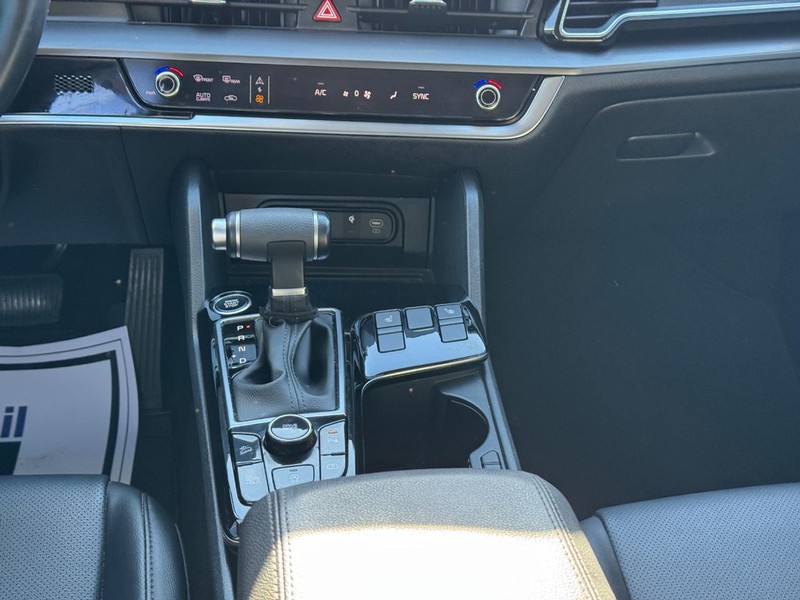 Kia Sportage Vehicle Full-screen Gallery Image 14