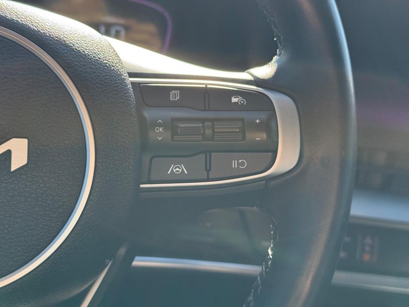 Kia Sportage Vehicle Full-screen Gallery Image 19