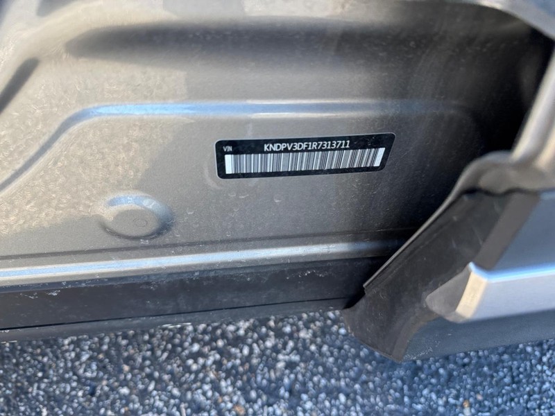 Kia Sportage Vehicle Full-screen Gallery Image 22