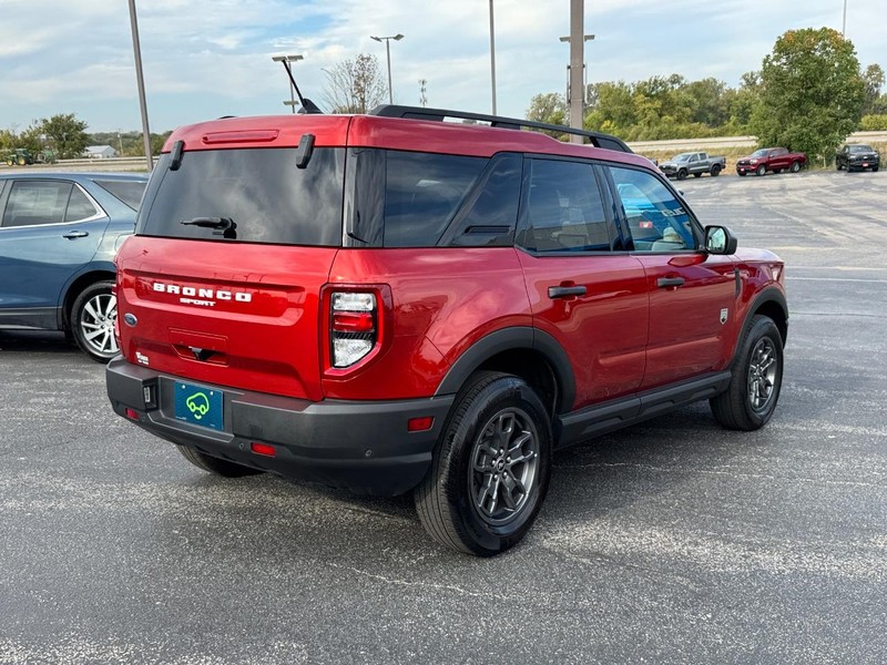 Ford Bronco Sport Vehicle Full-screen Gallery Image 5