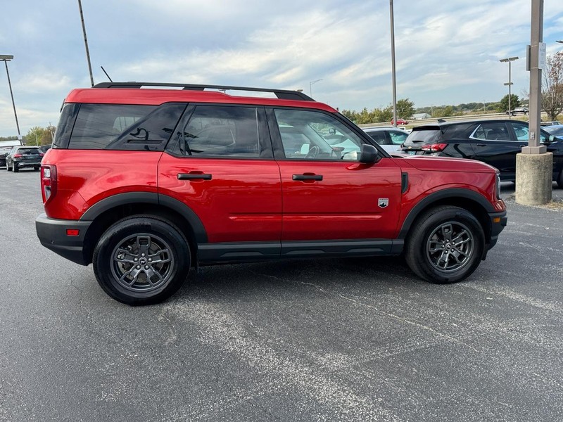 Ford Bronco Sport Vehicle Full-screen Gallery Image 6