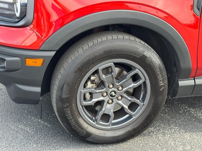 Ford Bronco Sport Vehicle Full-screen Gallery Image 9