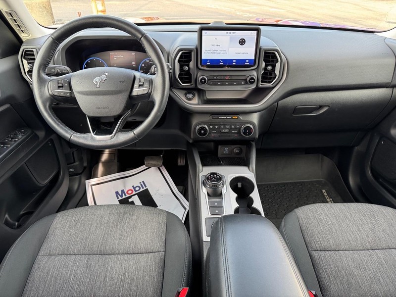 Ford Bronco Sport Vehicle Full-screen Gallery Image 11