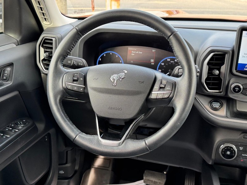 Ford Bronco Sport Vehicle Full-screen Gallery Image 12