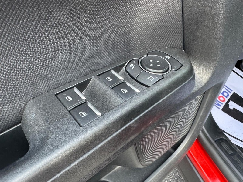 Ford Bronco Sport Vehicle Full-screen Gallery Image 16