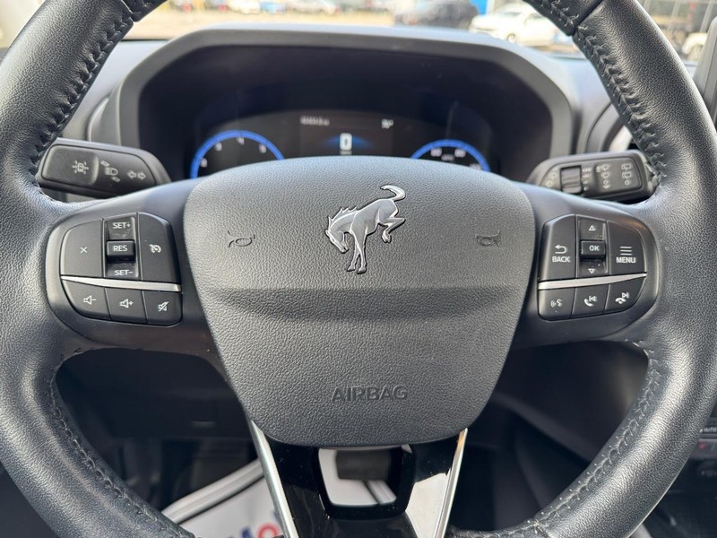 Ford Bronco Sport Vehicle Full-screen Gallery Image 17