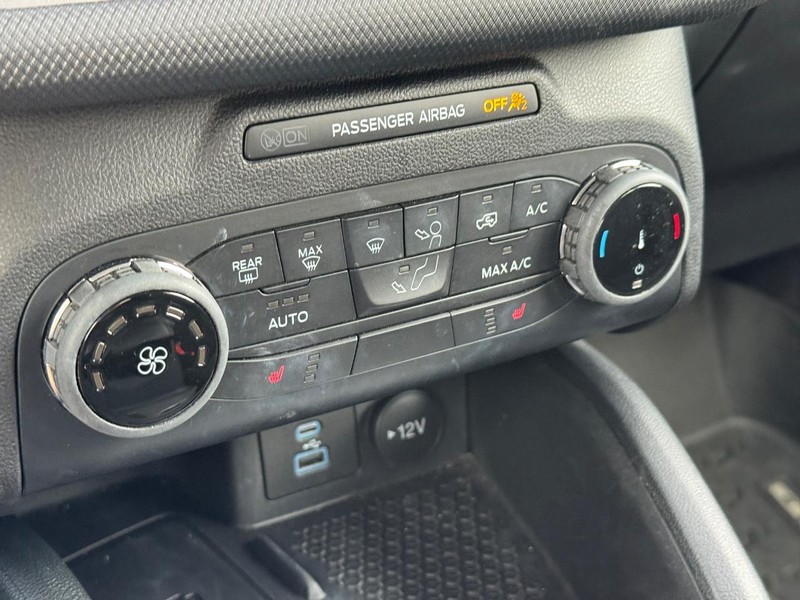 Ford Bronco Sport Vehicle Full-screen Gallery Image 20