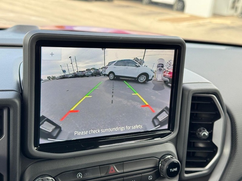 Ford Bronco Sport Vehicle Full-screen Gallery Image 21