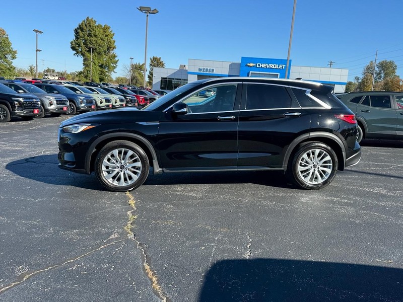 INFINITI QX50 Vehicle Full-screen Gallery Image 2