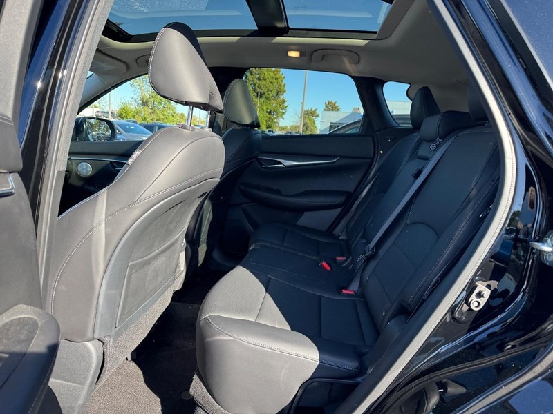 INFINITI QX50 Vehicle Full-screen Gallery Image 10