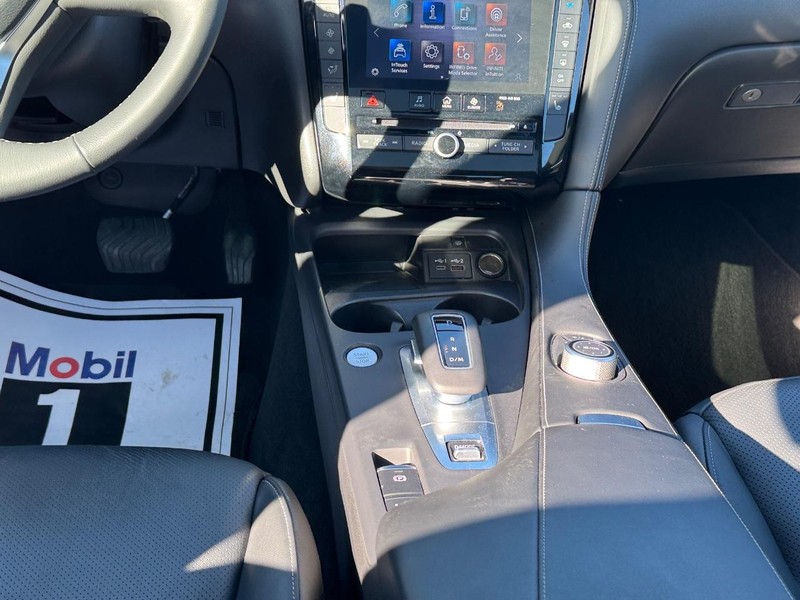 INFINITI QX50 Vehicle Full-screen Gallery Image 15