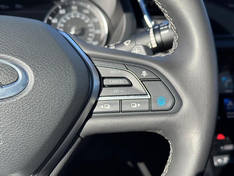 INFINITI QX50 Vehicle Full-screen Gallery Image 20