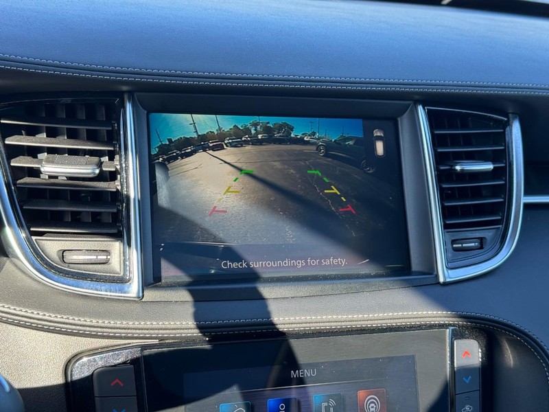 INFINITI QX50 Vehicle Full-screen Gallery Image 22
