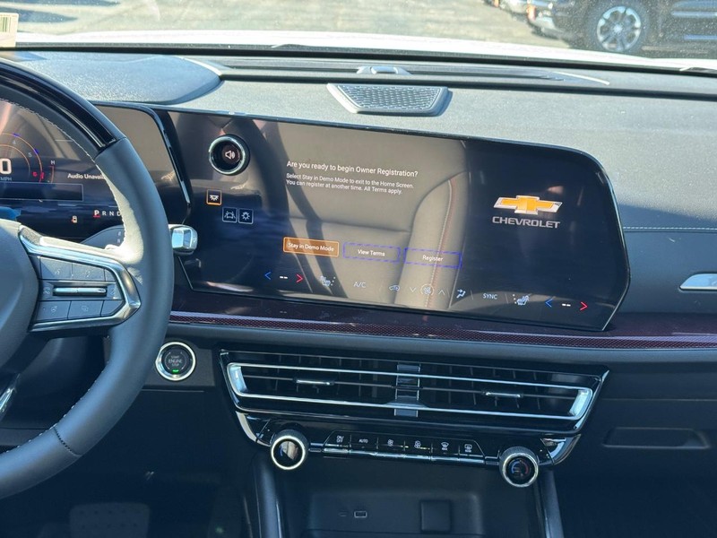 Chevrolet Traverse Vehicle Full-screen Gallery Image 11