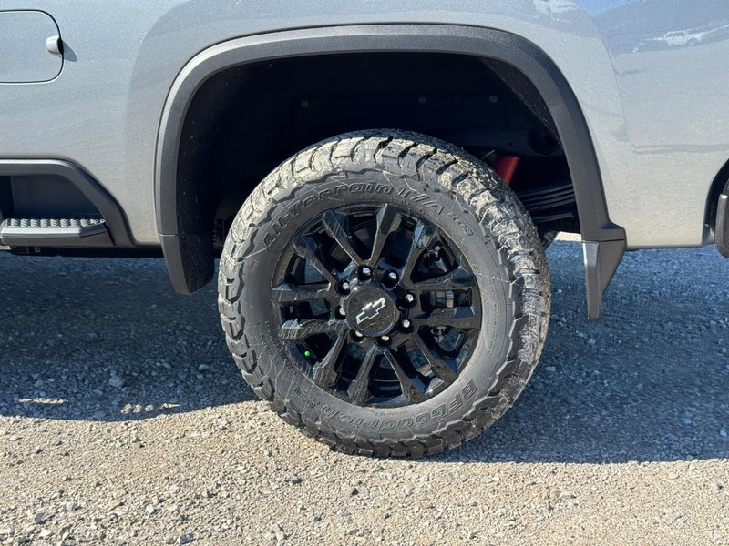 Chevrolet Silverado 2500HD Vehicle Full-screen Gallery Image 4