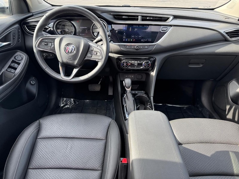 Buick Encore GX Vehicle Full-screen Gallery Image 12