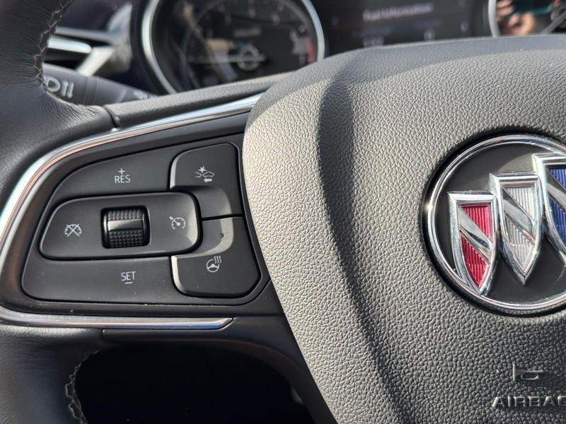 Buick Encore GX Vehicle Full-screen Gallery Image 20