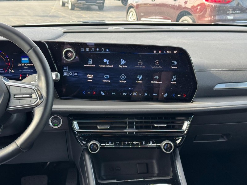 Chevrolet Traverse Vehicle Full-screen Gallery Image 15