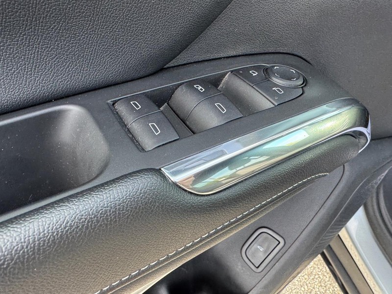 Chevrolet Traverse Vehicle Full-screen Gallery Image 19