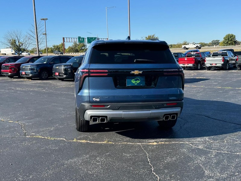Chevrolet Traverse Vehicle Full-screen Gallery Image 4