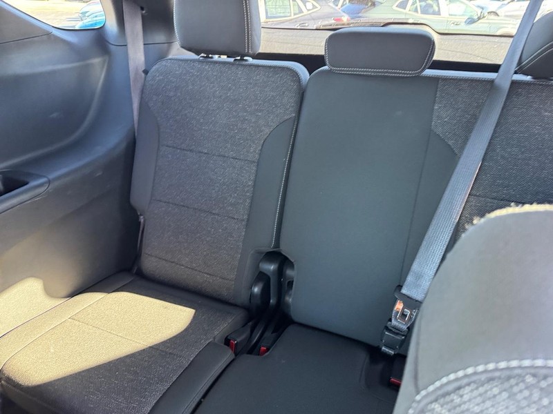 Chevrolet Traverse Vehicle Full-screen Gallery Image 11