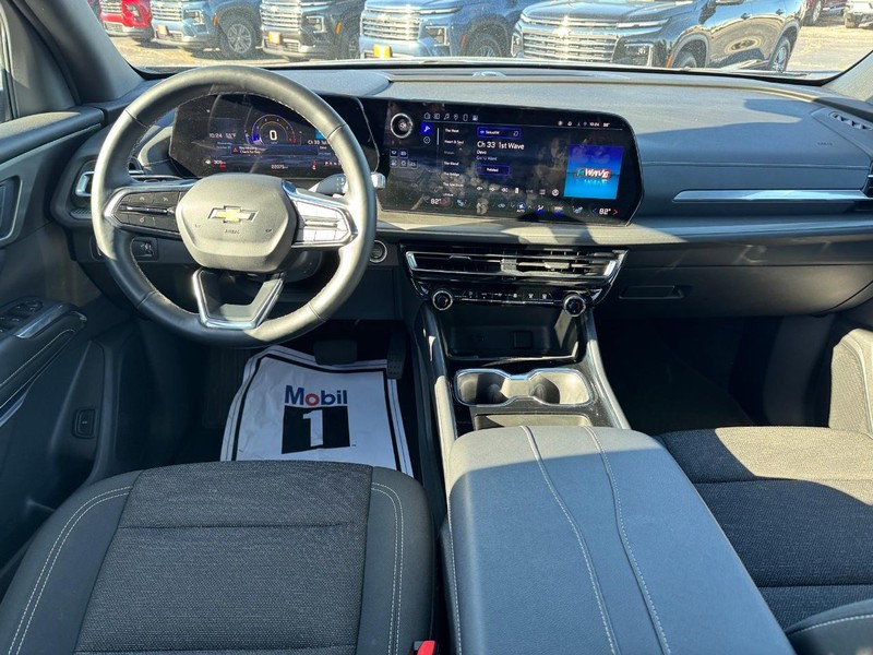 Chevrolet Traverse Vehicle Full-screen Gallery Image 13