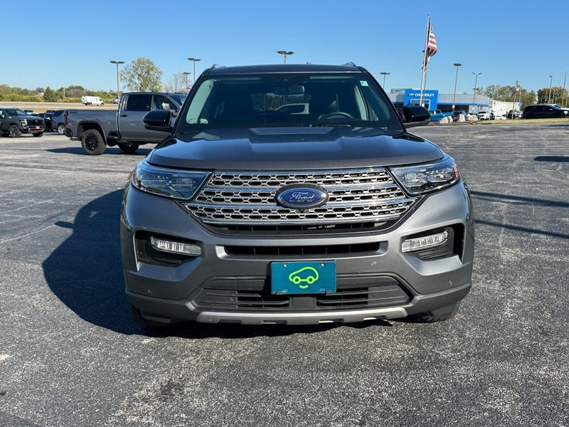 Ford Explorer Vehicle Full-screen Gallery Image 8