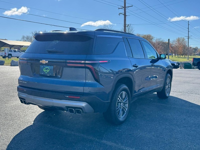 Chevrolet Traverse Vehicle Full-screen Gallery Image 5