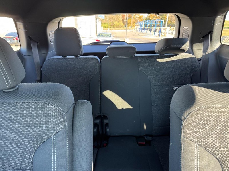 Chevrolet Traverse Vehicle Full-screen Gallery Image 11