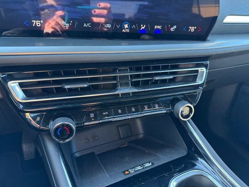 Chevrolet Traverse Vehicle Full-screen Gallery Image 14