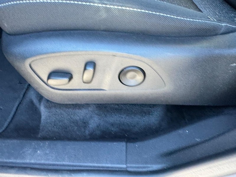 Chevrolet Traverse Vehicle Full-screen Gallery Image 15