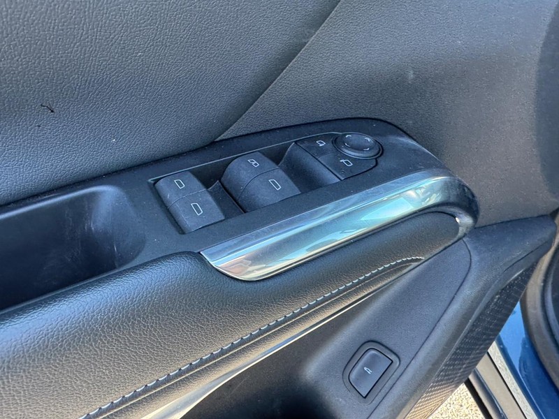 Chevrolet Traverse Vehicle Full-screen Gallery Image 16