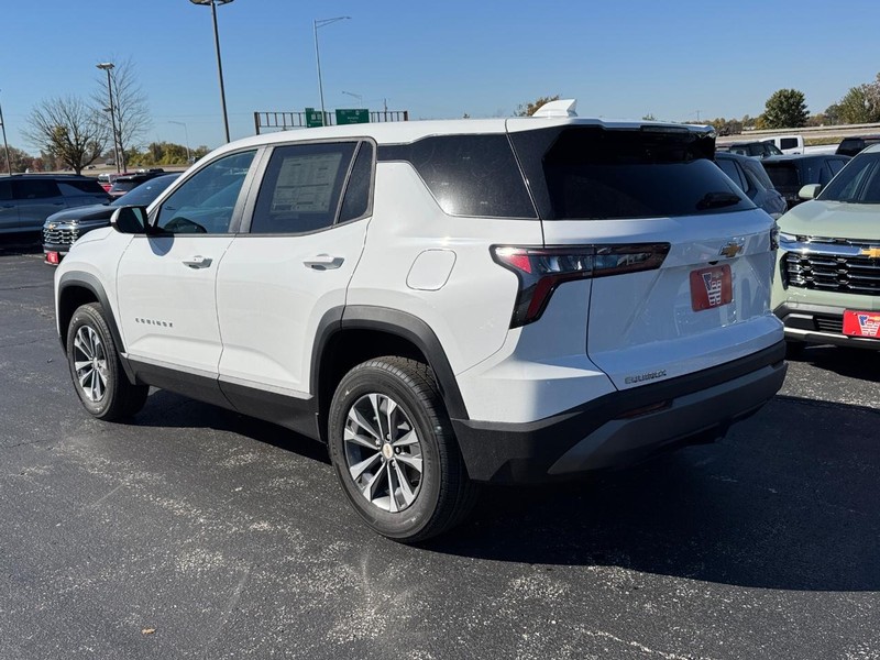 Chevrolet Equinox Vehicle Full-screen Gallery Image 3