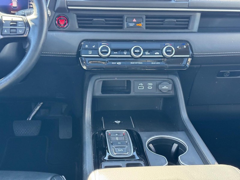 Honda Pilot Vehicle Full-screen Gallery Image 17