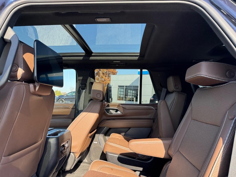 Chevrolet Tahoe Vehicle Full-screen Gallery Image 10